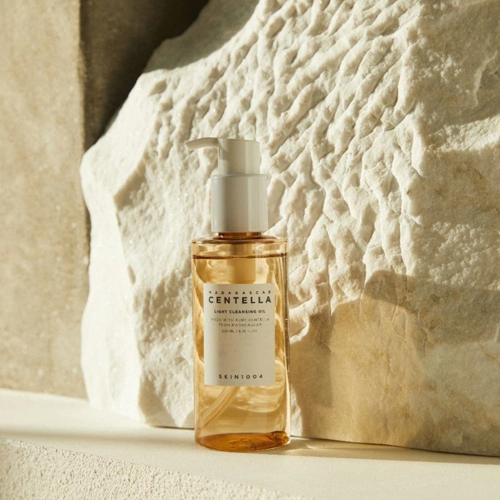 Madagascar Centella Light Cleansing Oil SKIN1004 30ml - Image 3